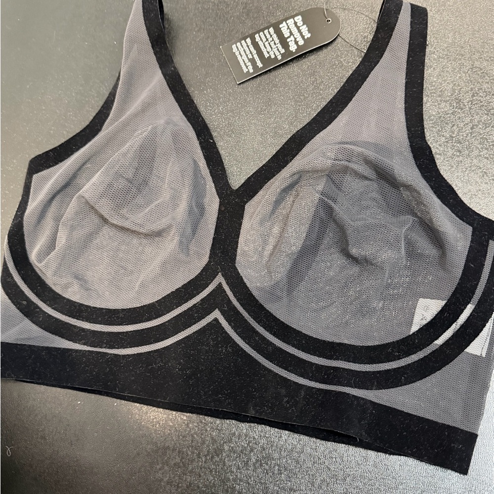 EBY brallette Black Sheer Mesh - Picture 4 of 4